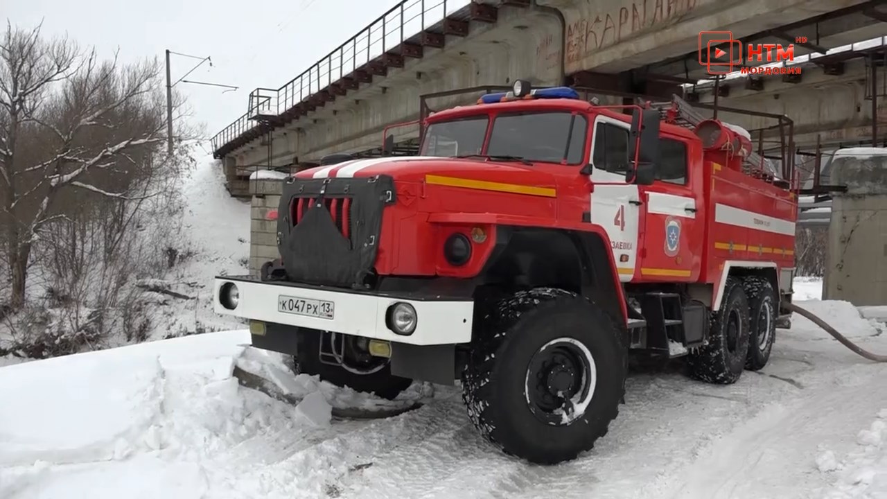 НТМ» — Народное телевидение Мордовии Железнодорожный мост помешал во время  потушить пожар | НТМ