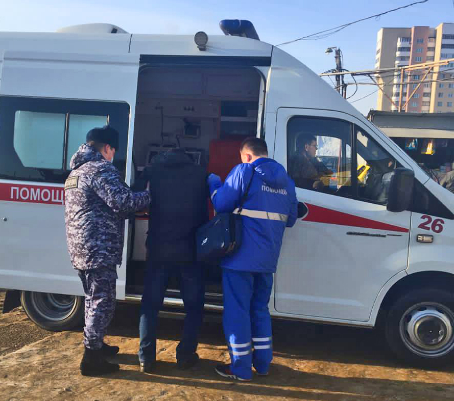 Росгвардия Саранск. Росгвардия офицеры. Росгвардия медицинская служба сотрудники. Скорая приехала Саранск.