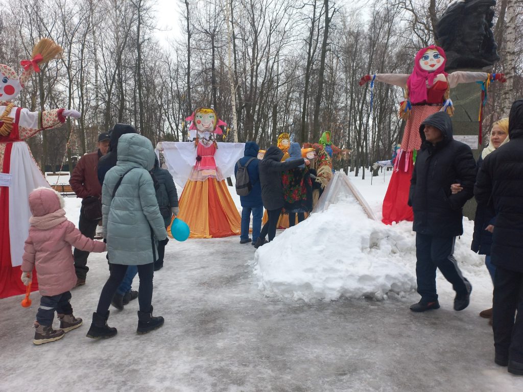 НТМ» — Народное телевидение Мордовии В парке культуры и отдыха имени  Пушкина развернулись народные гулянья на Масленицу