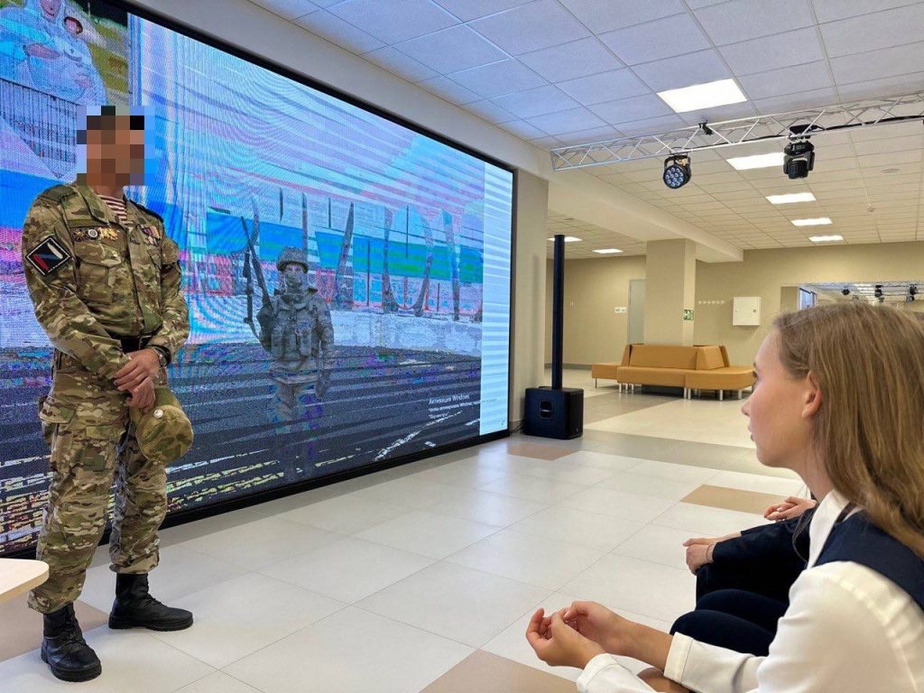 НТМ» — Народное телевидение Мордовии В Саранске ветеран СВО провел Урок  мужества в Центре образования «Высота»